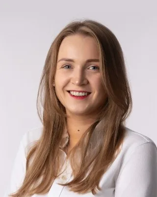 Izabela Oberkiewicz, Sprzedaż online i dystrybucja